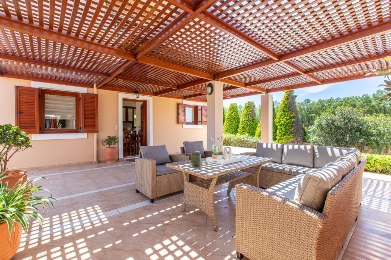 Villa Gold Crest In Drapanias Beach, Nopigia