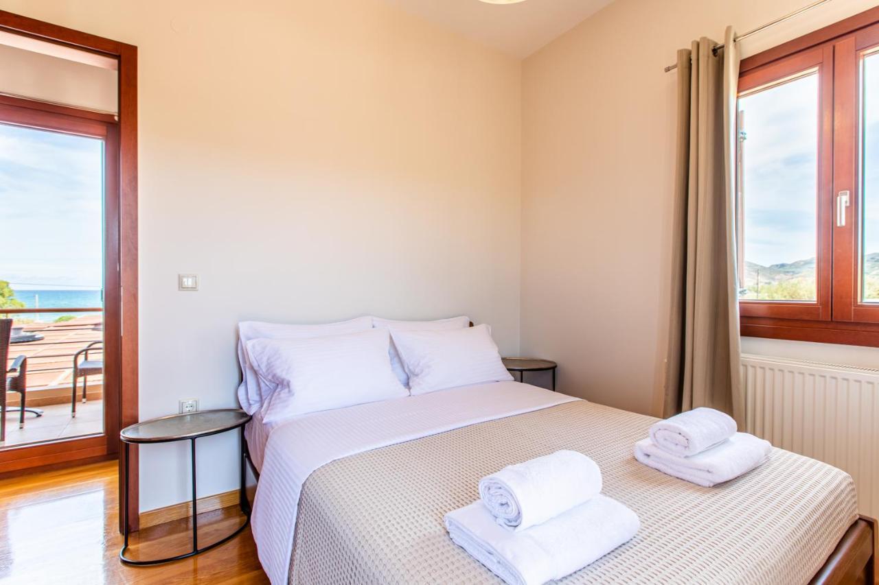 Gold Crest In Drapanias Beach, Nopigia Villa